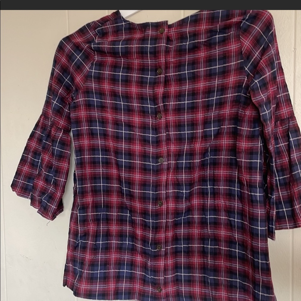 Woman’s maternity top.  XS  made by The Nines by Hatch.  Color Berry.